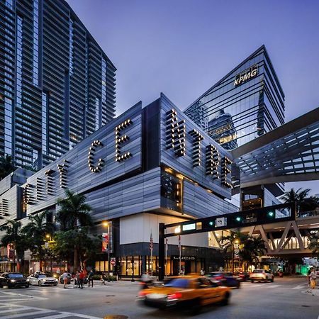 Serene Full Bed With 50 Inch Smart Tv, Netflix, Airplay, Mini-Fridge, And 500 Mbps Wifi Near Fiu, Dolphin Mall, Airport ميامي المظهر الخارجي الصورة