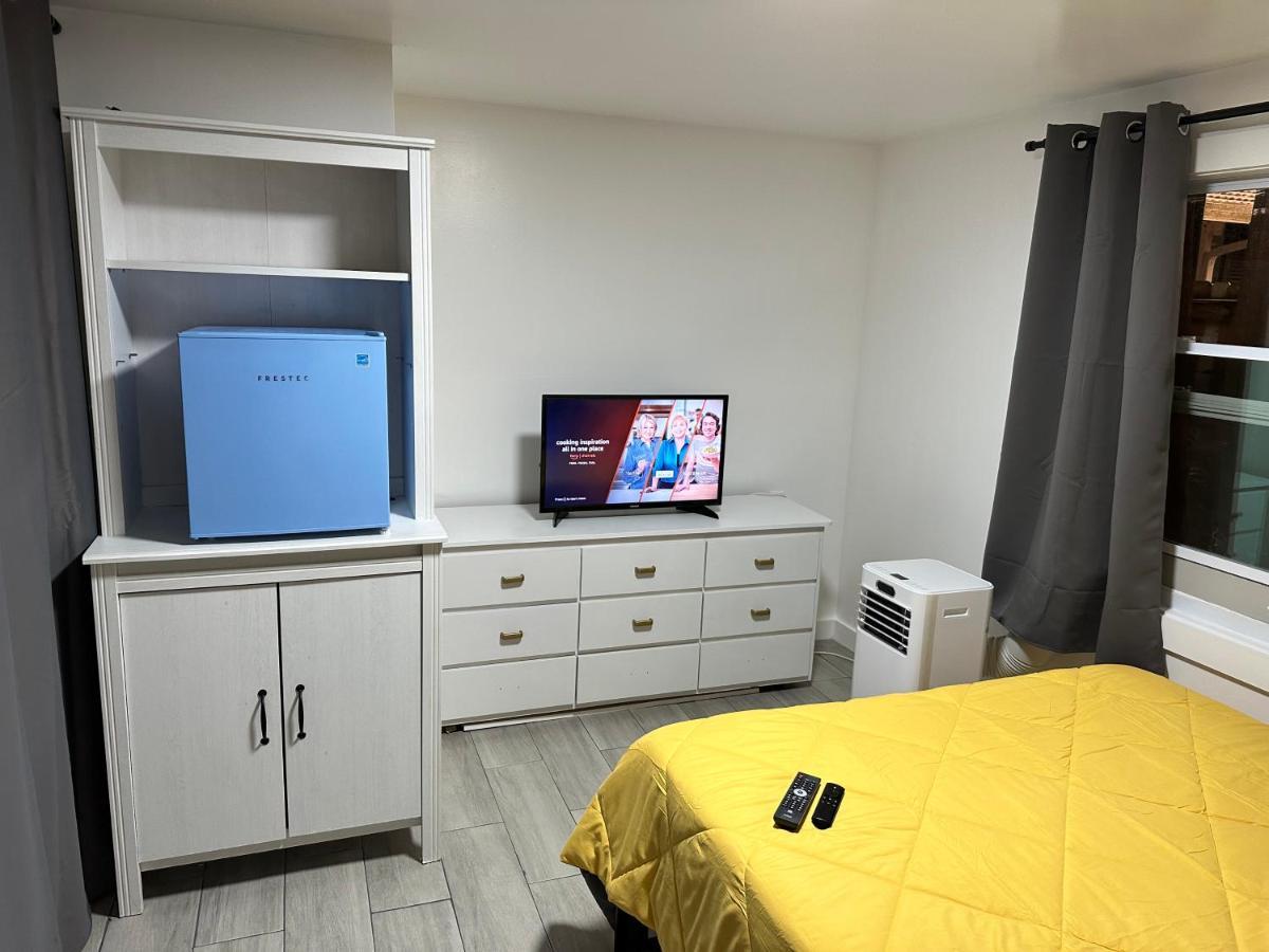 Serene Full Bed With 50 Inch Smart Tv, Netflix, Airplay, Mini-Fridge, And 500 Mbps Wifi Near Fiu, Dolphin Mall, Airport ميامي المظهر الخارجي الصورة