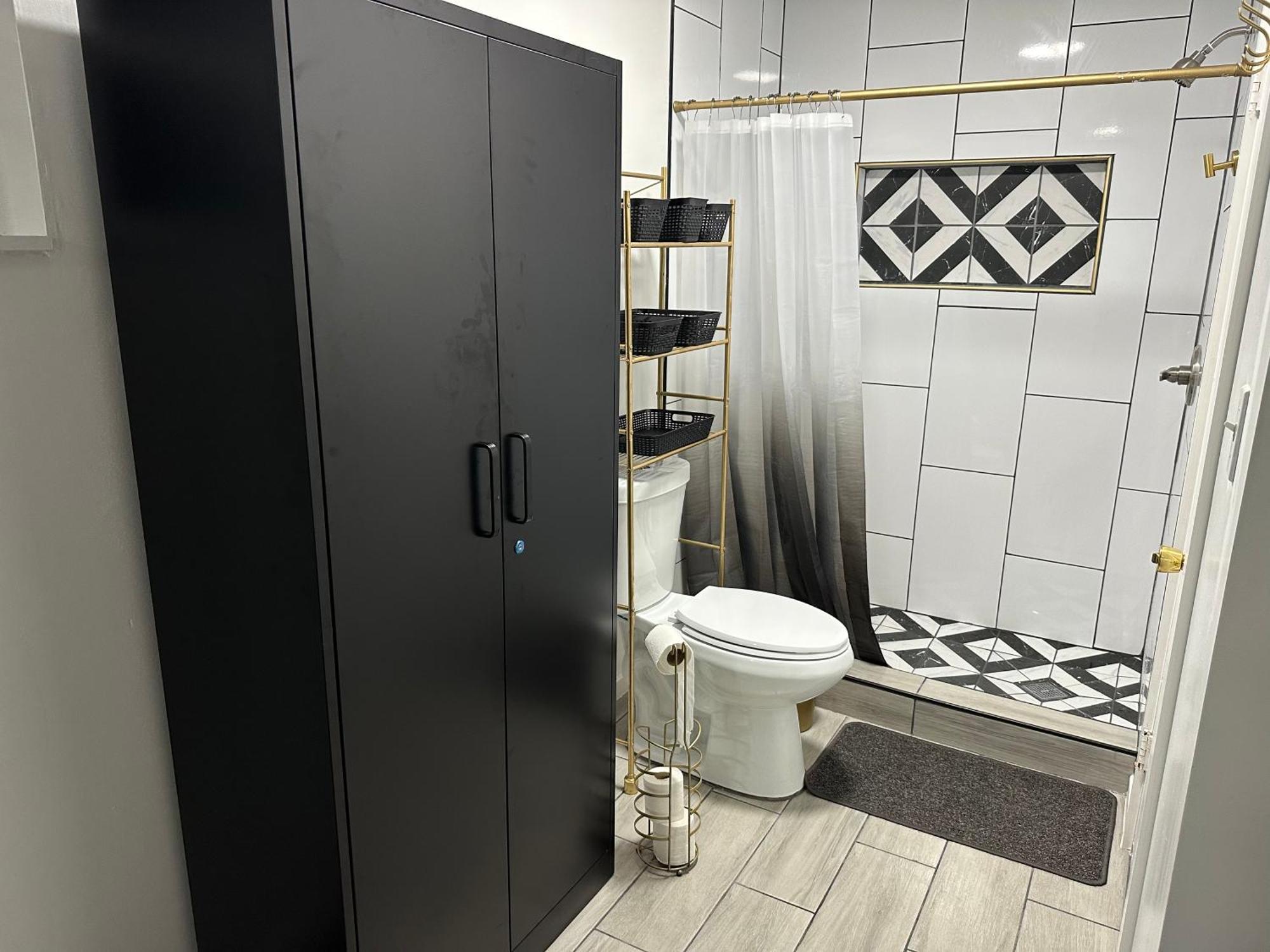 Serene Full Bed With 50 Inch Smart Tv, Netflix, Airplay, Mini-Fridge, And 500 Mbps Wifi Near Fiu, Dolphin Mall, Airport ميامي المظهر الخارجي الصورة